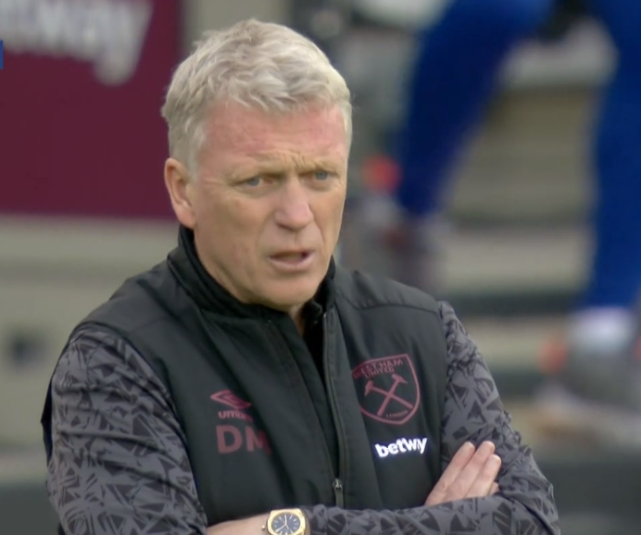 cba总决赛第三场后辽宁球员与四川球迷 cba总决赛第三场后辽宁球员与四川球迷