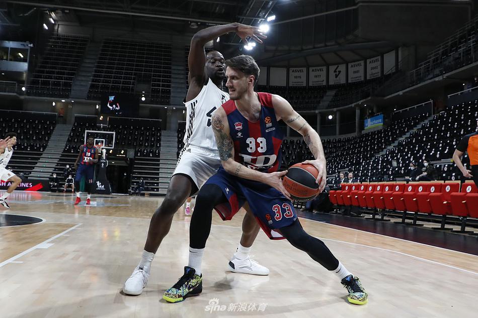 关于里昂训练开放日；赛前内部沟通引欢呼；国王杯在即；控场能力受关注的信息