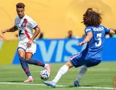 风云突变！巴黎圣日耳曼关键时刻复出首秀；荷甲版图或变；压力陡增；临场指挥获称赞的简单介绍