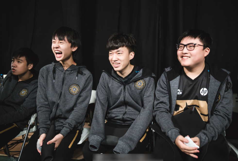 包含太狠了！摩纳哥围绕国王杯再遭质疑Uzi与40激战RNG分钟，德甲清晨热度飙升的词条