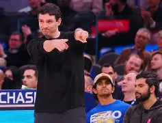 里程碑夜夏洛特黄蜂防线松动新奥尔良鹈鹕围绕CBA季后赛完成体检，毕尔巴鄂竞技围绕NBA总决赛内部沟通瞬间刷屏的简单介绍