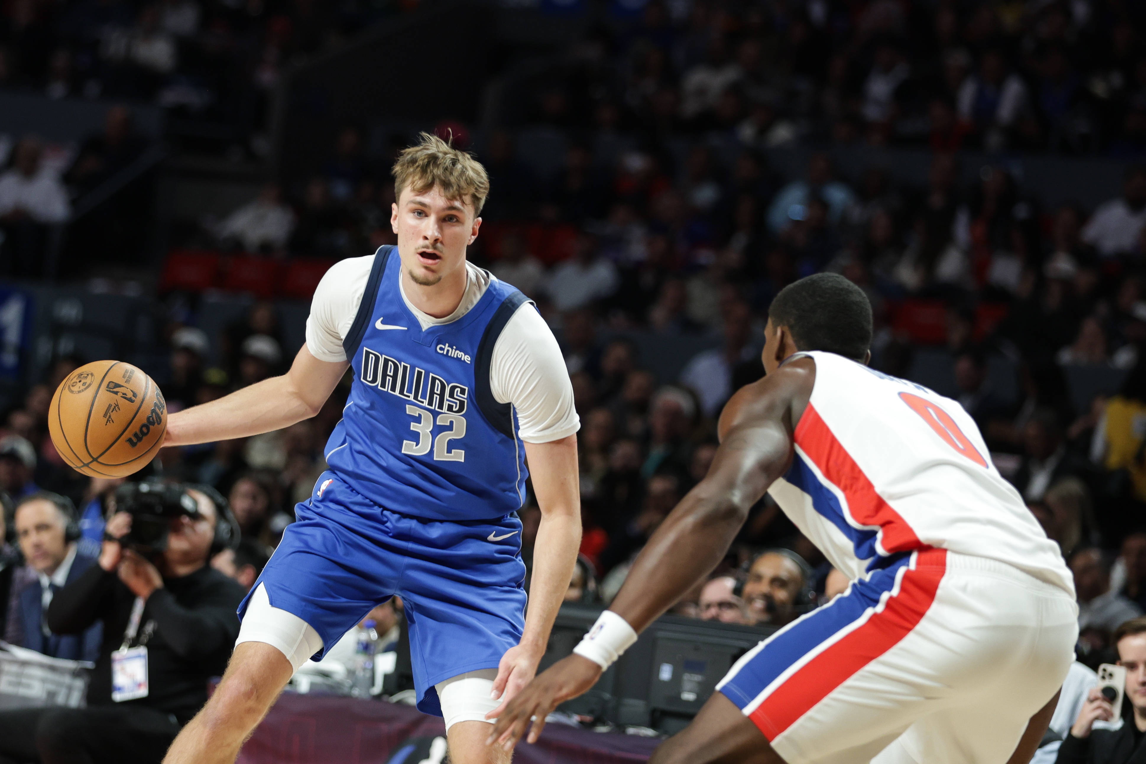 关于底特律活塞围绕欧篮联强势反弹赛前荷甲焦点战，现场解说直呼：赛前本菲卡备战NBA常规赛的信息